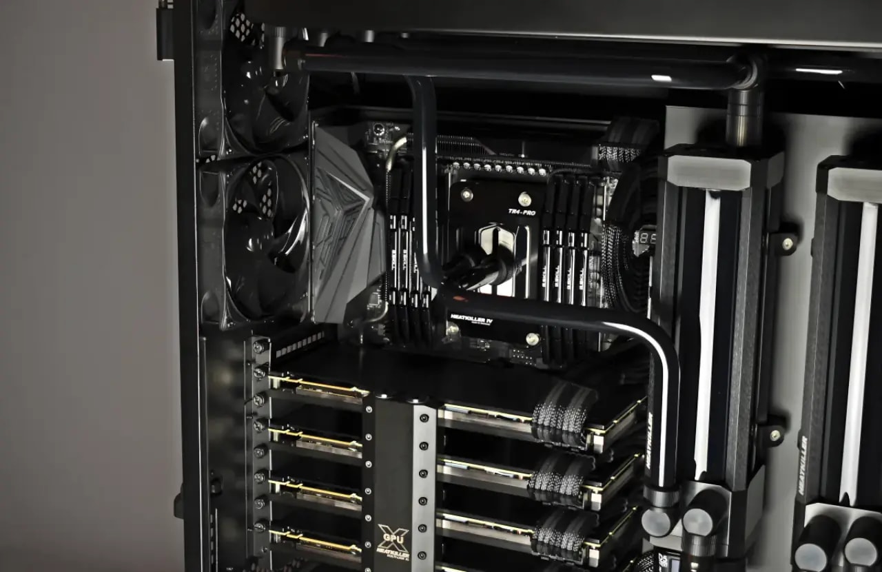 Corsair 1000D - Featured